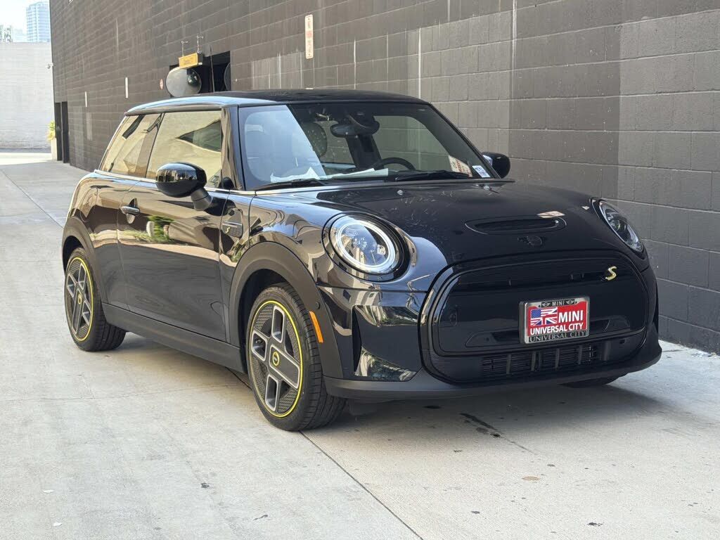 2024 MINI Hardtop