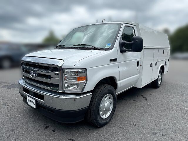 2026 FORD E-350