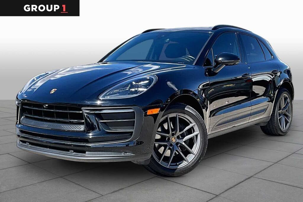 2022 PORSCHE Macan