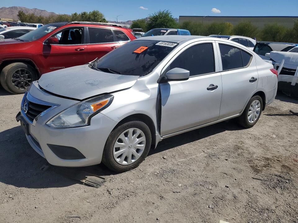 2019 NISSAN Versa