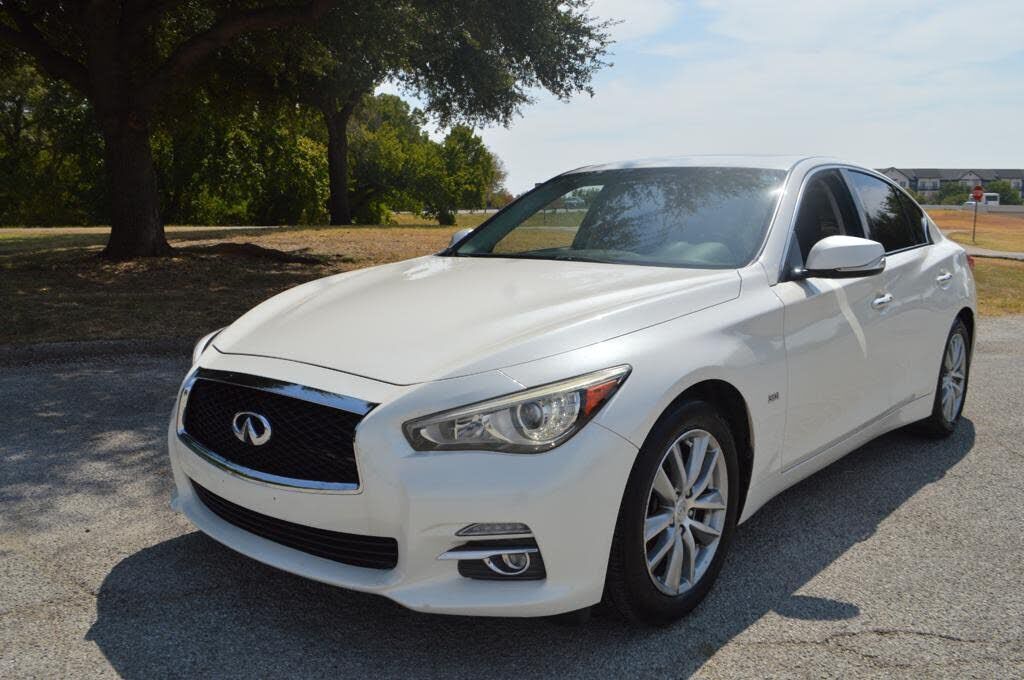 2016 INFINITI Q50