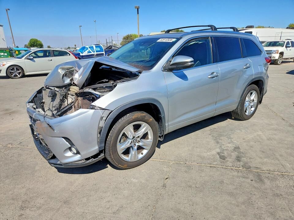 2018 TOYOTA Highlander