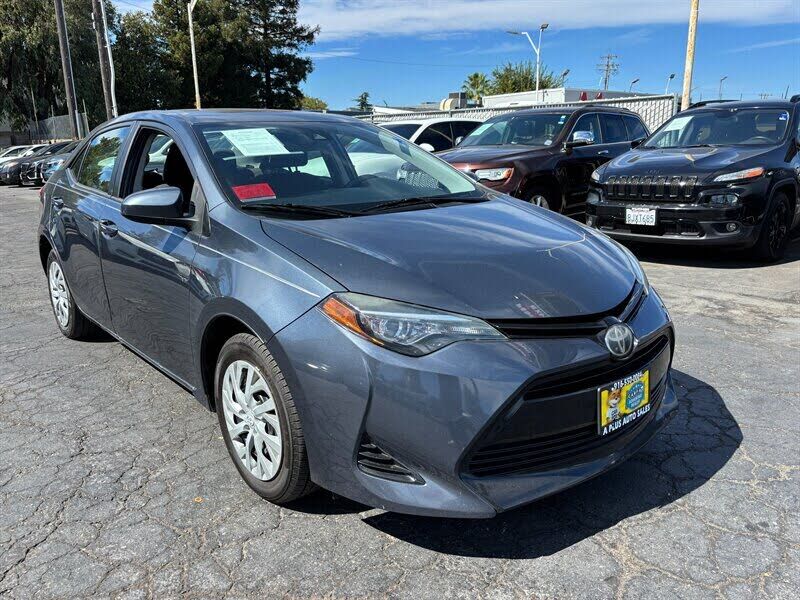 2017 TOYOTA Corolla