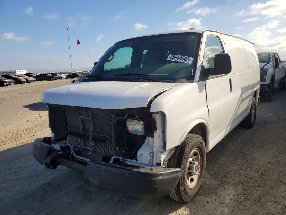 2015 GMC Savana