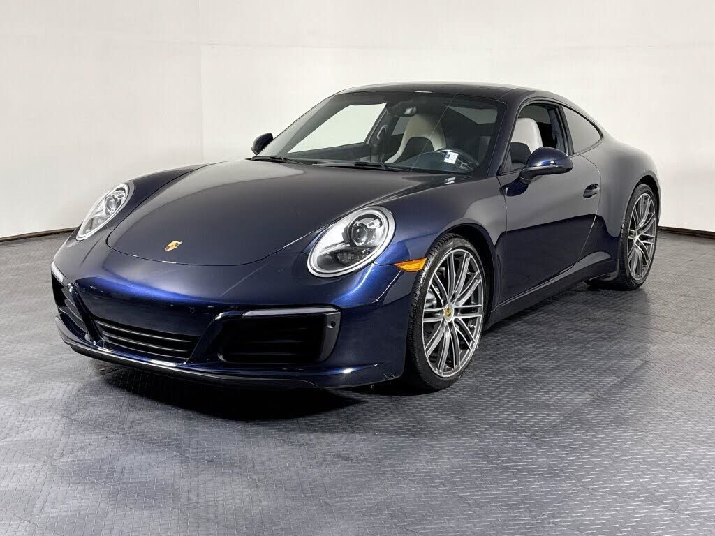2017 PORSCHE 911