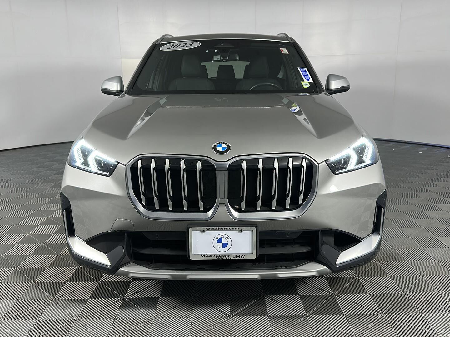 2023 BMW X1