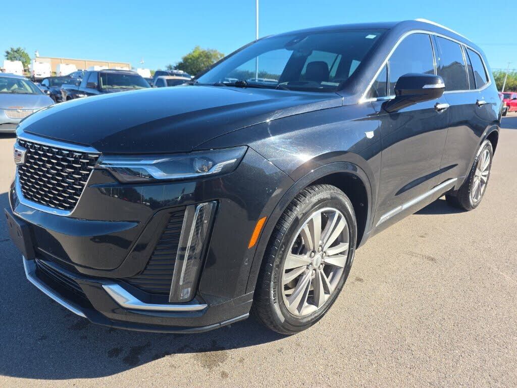 2021 CADILLAC XT6