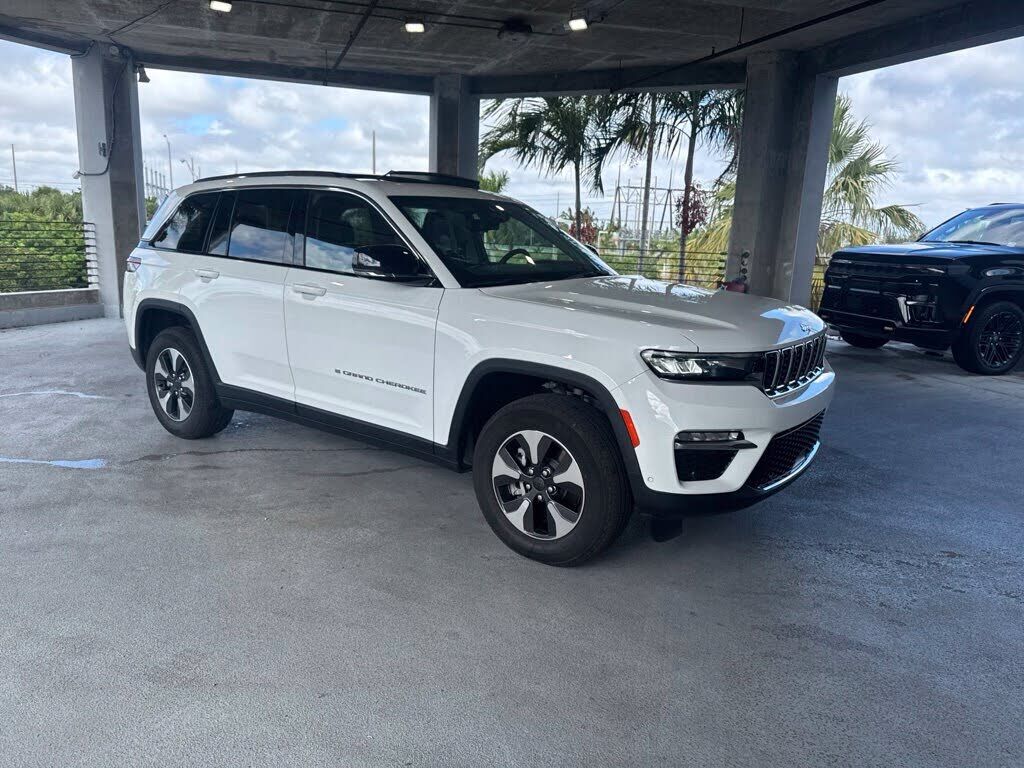 2023 JEEP Grand Cherokee