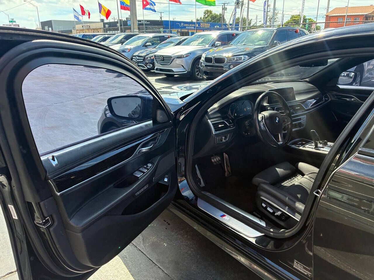 2017 BMW 740i
