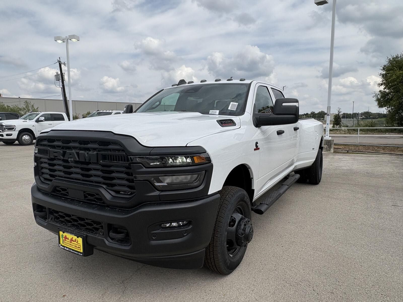 2027 RAM 3500