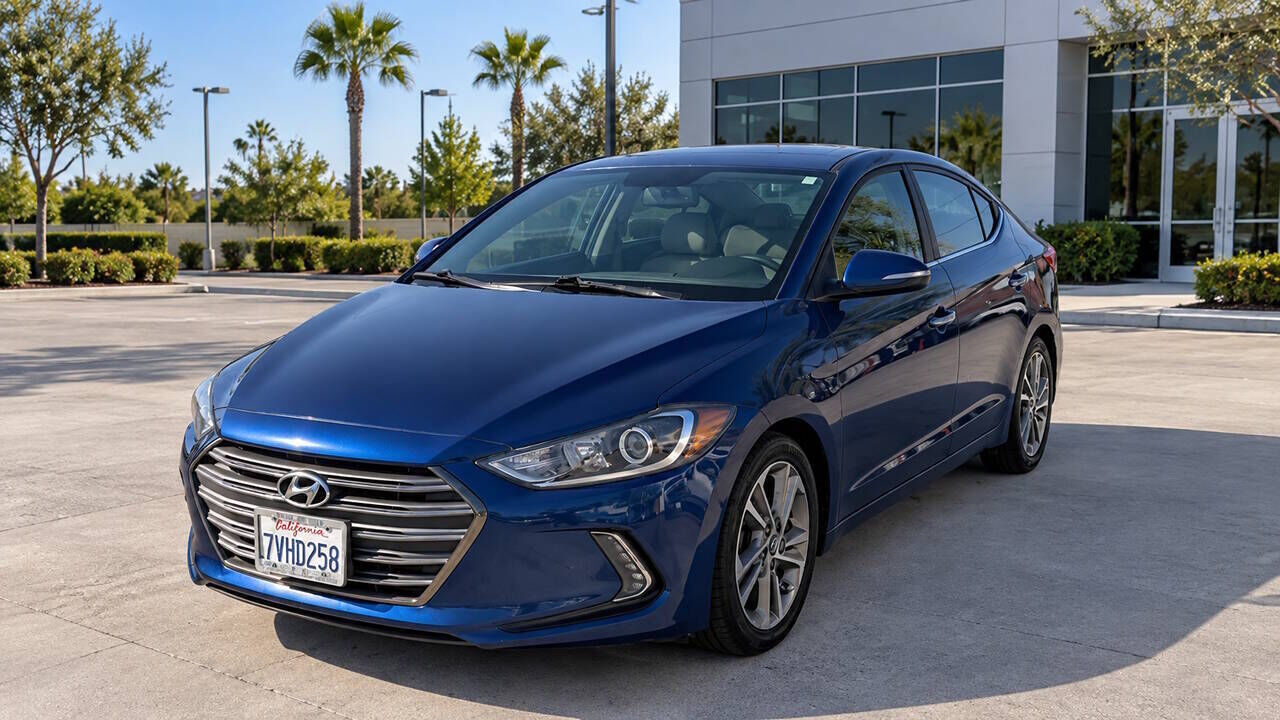2017 HYUNDAI Elantra