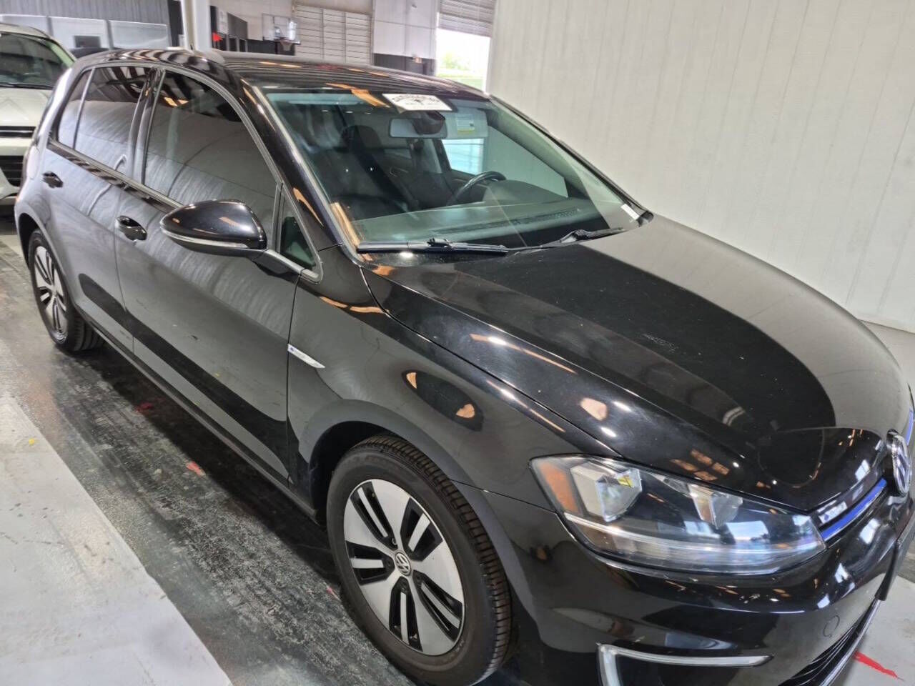 2017 VOLKSWAGEN e-Golf