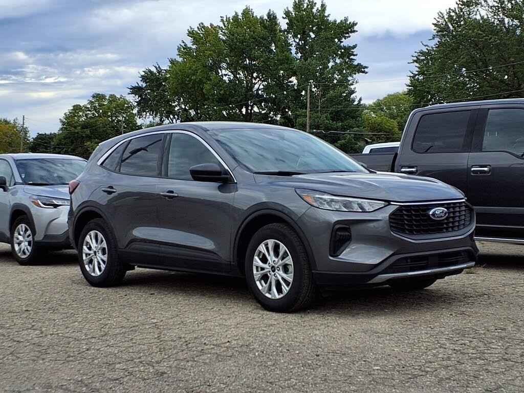 2024 FORD Escape