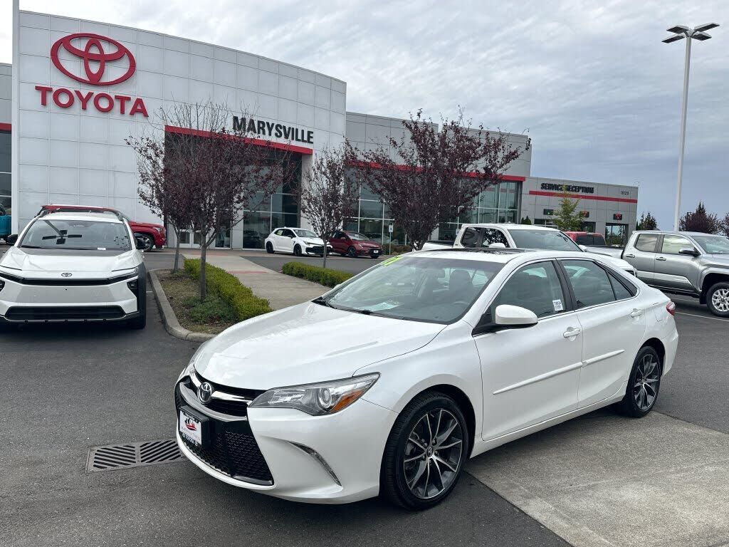2017 TOYOTA Camry
