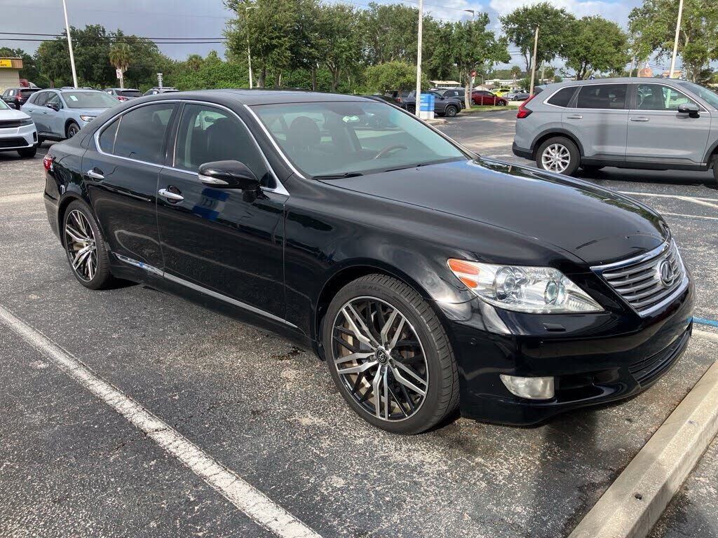 2011 LEXUS LS