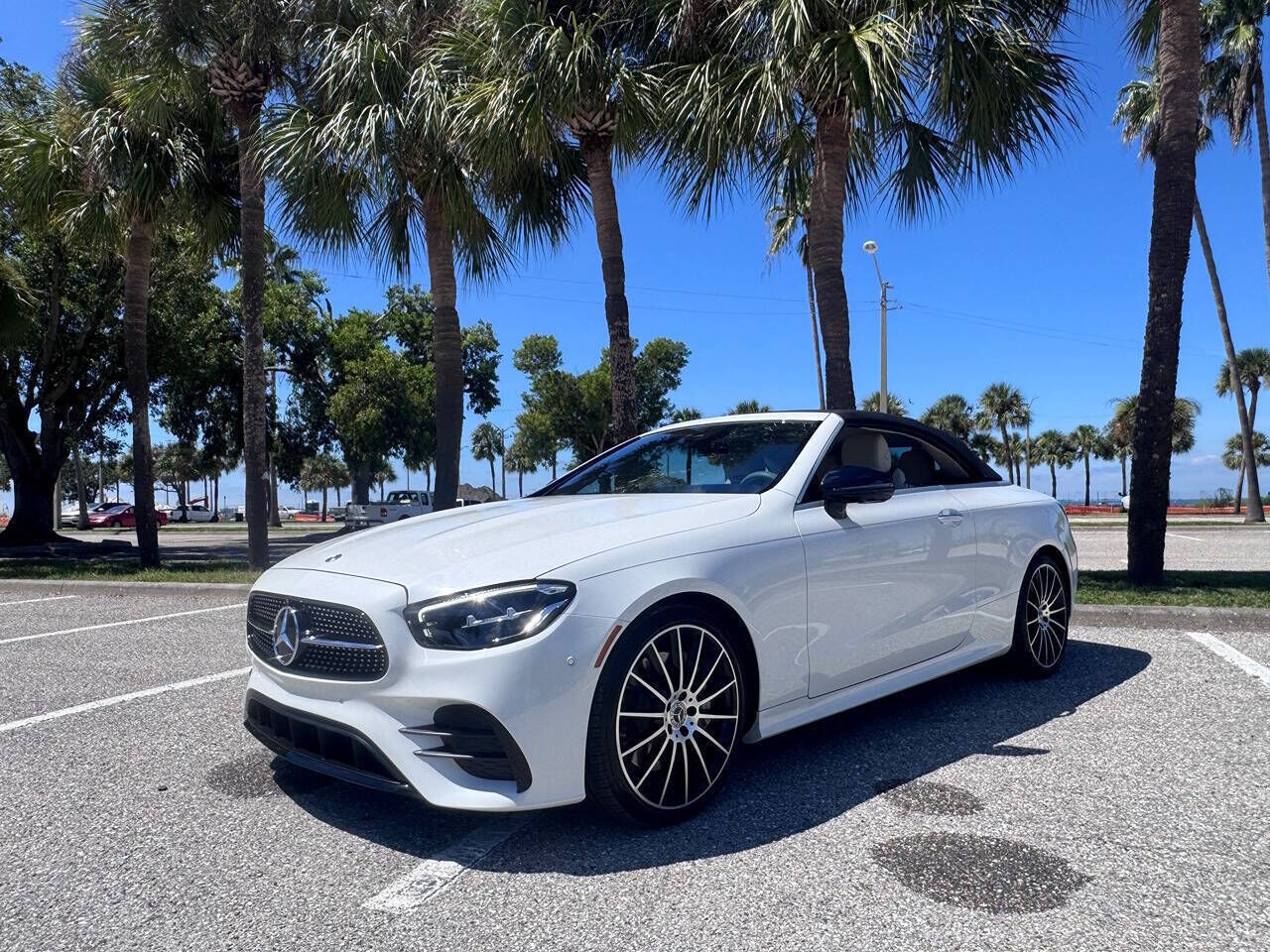 2022 MERCEDES-BENZ E-Class