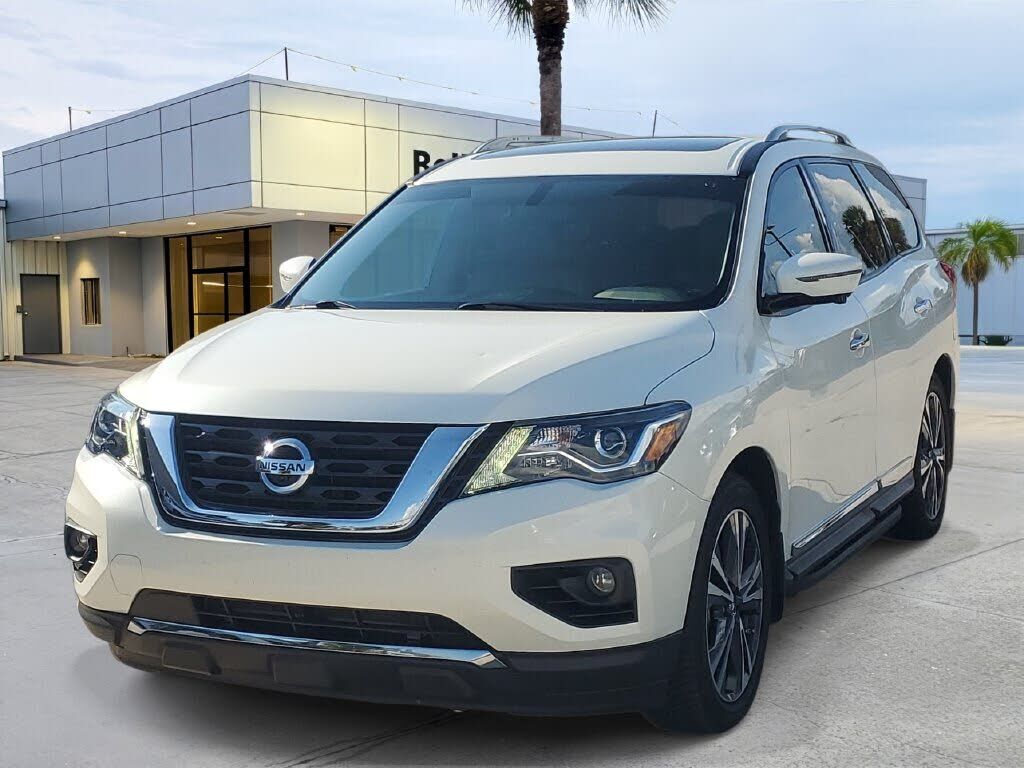 2017 NISSAN Pathfinder