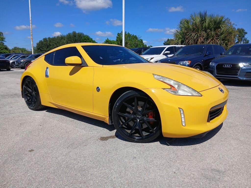 2017 NISSAN 370Z