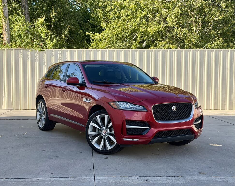 2017 JAGUAR F-Pace