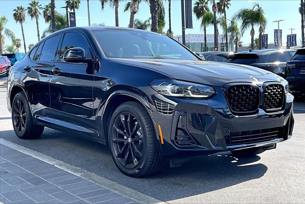 2023 BMW X4