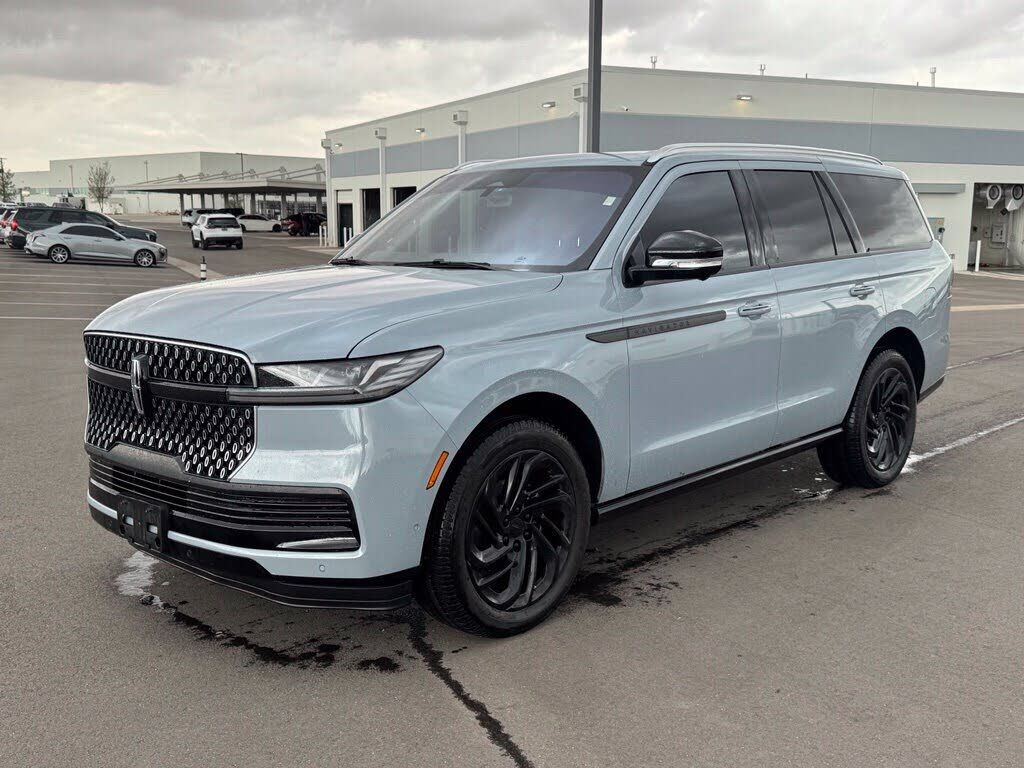 2025 LINCOLN Navigator