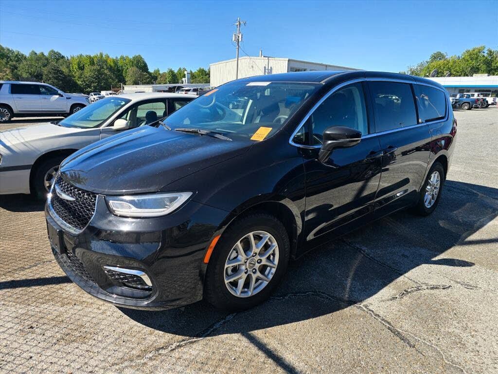 2024 CHRYSLER Pacifica