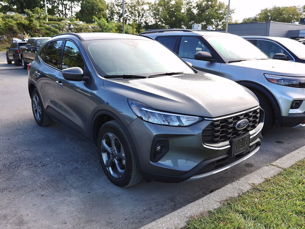 2025 FORD Escape