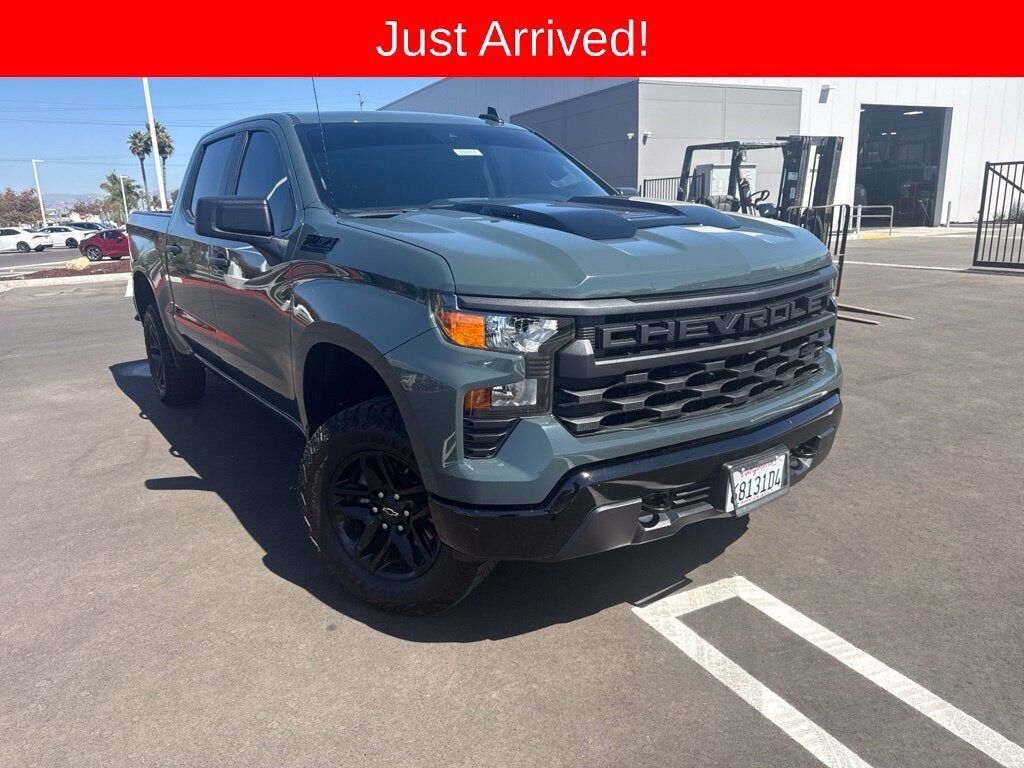 2025 CHEVROLET Silverado