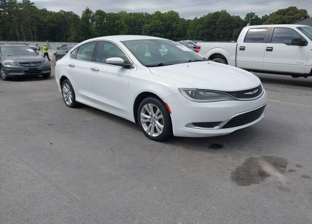 2016 CHRYSLER 200