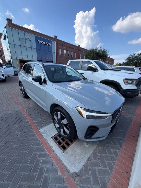 2024 VOLVO XC60