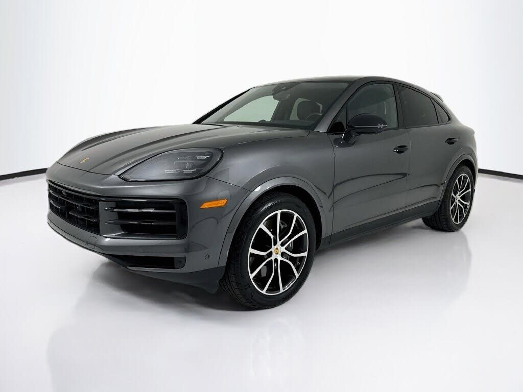 2024 PORSCHE Cayenne