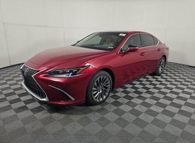 2025 LEXUS ES
