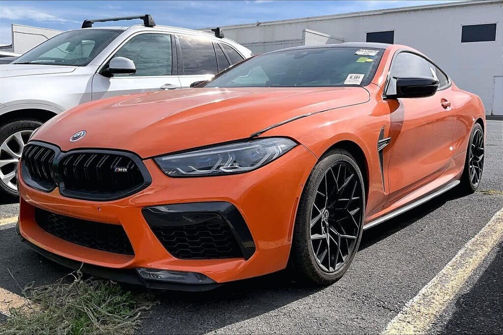2023 BMW M8