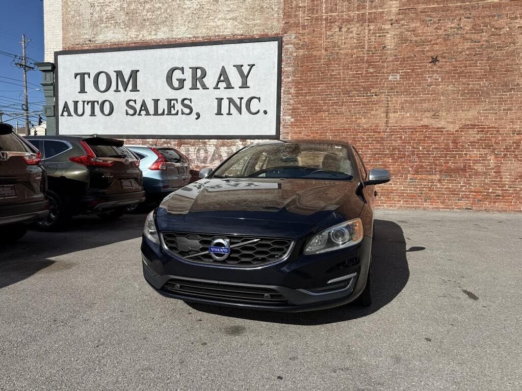 2016 VOLVO S60