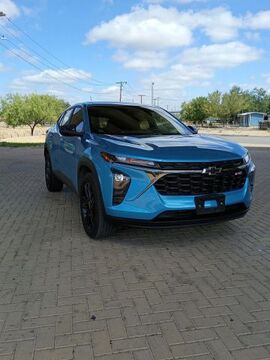 2025 CHEVROLET Trax