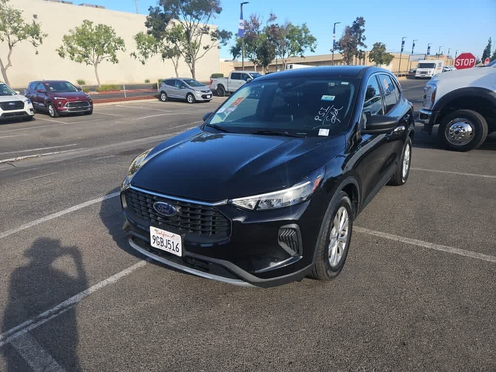2023 FORD Escape