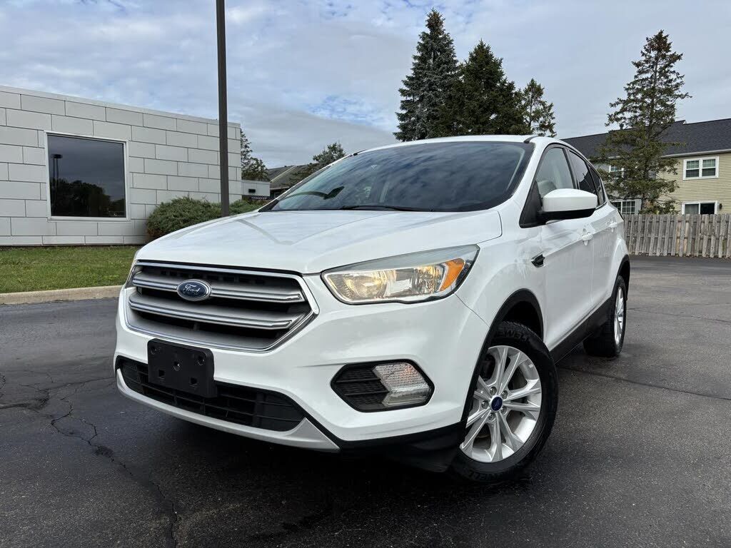 2017 FORD Escape