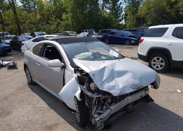 2005 TOYOTA SCION