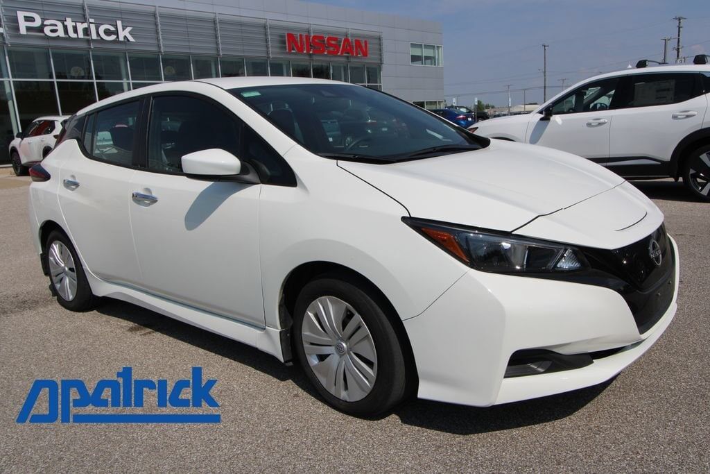 2025 NISSAN Leaf
