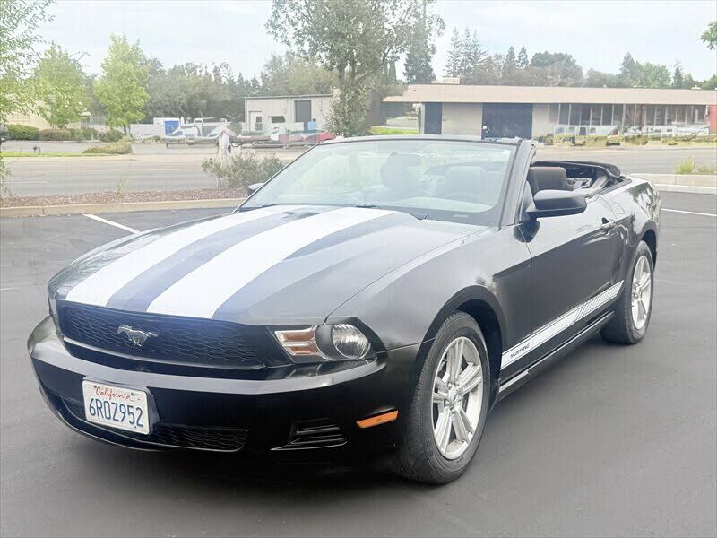2010 FORD Mustang