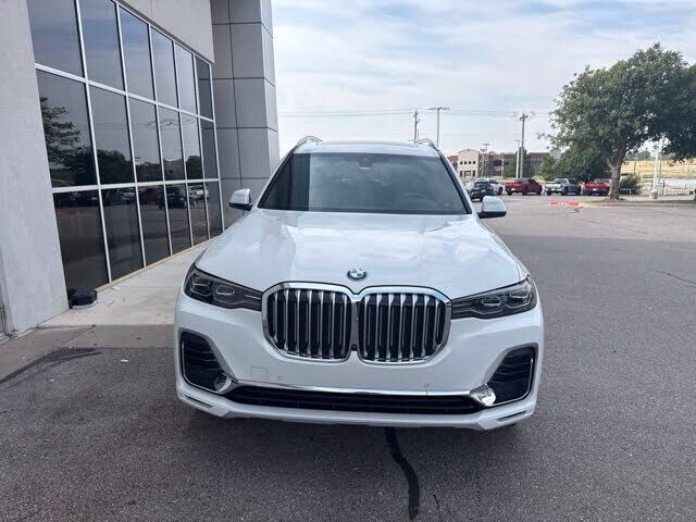 2021 BMW X7