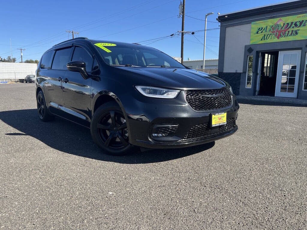 2022 CHRYSLER Pacifica