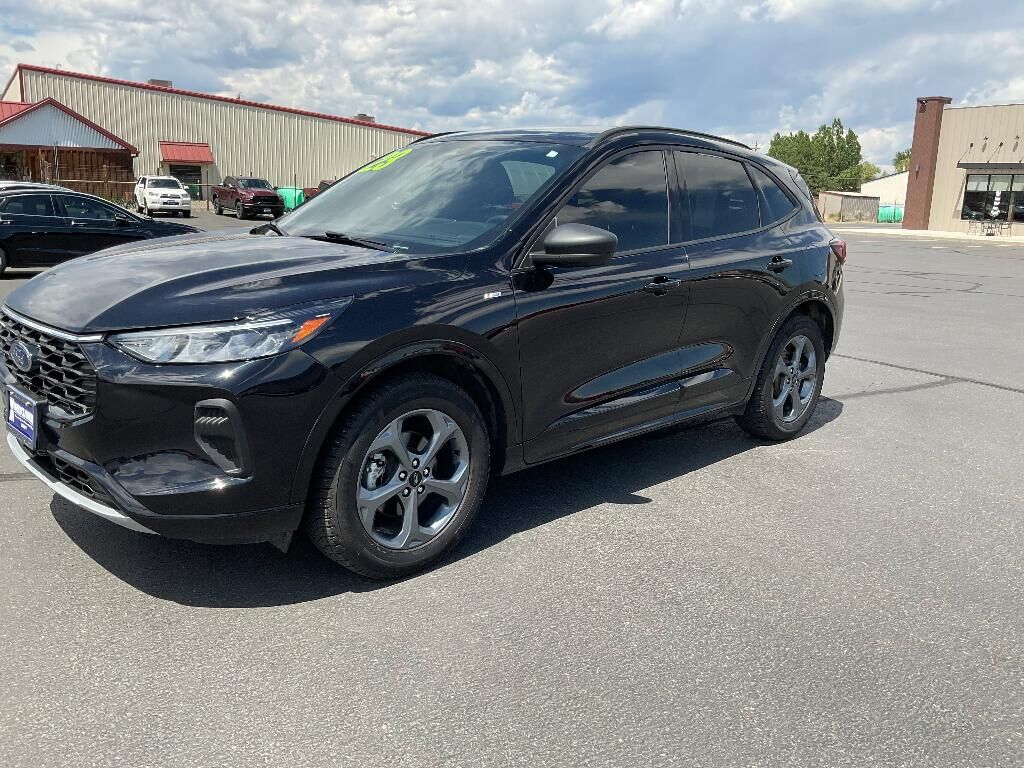 2023 FORD Escape