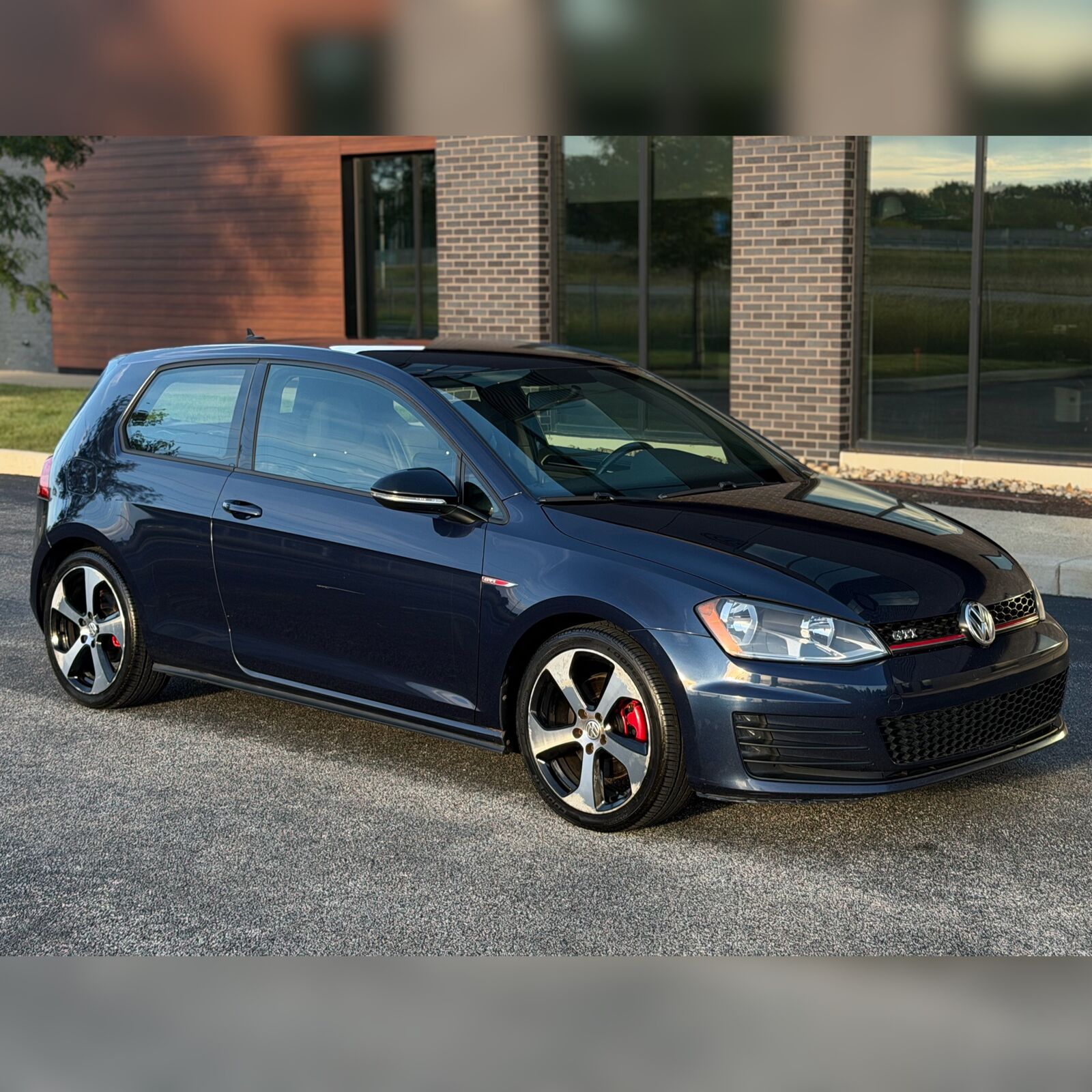 2016 VOLKSWAGEN Golf GTI
