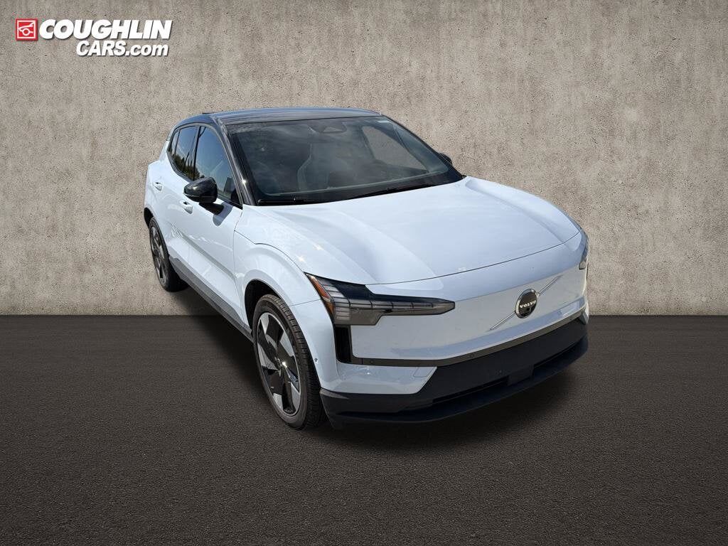 2025 VOLVO EX30