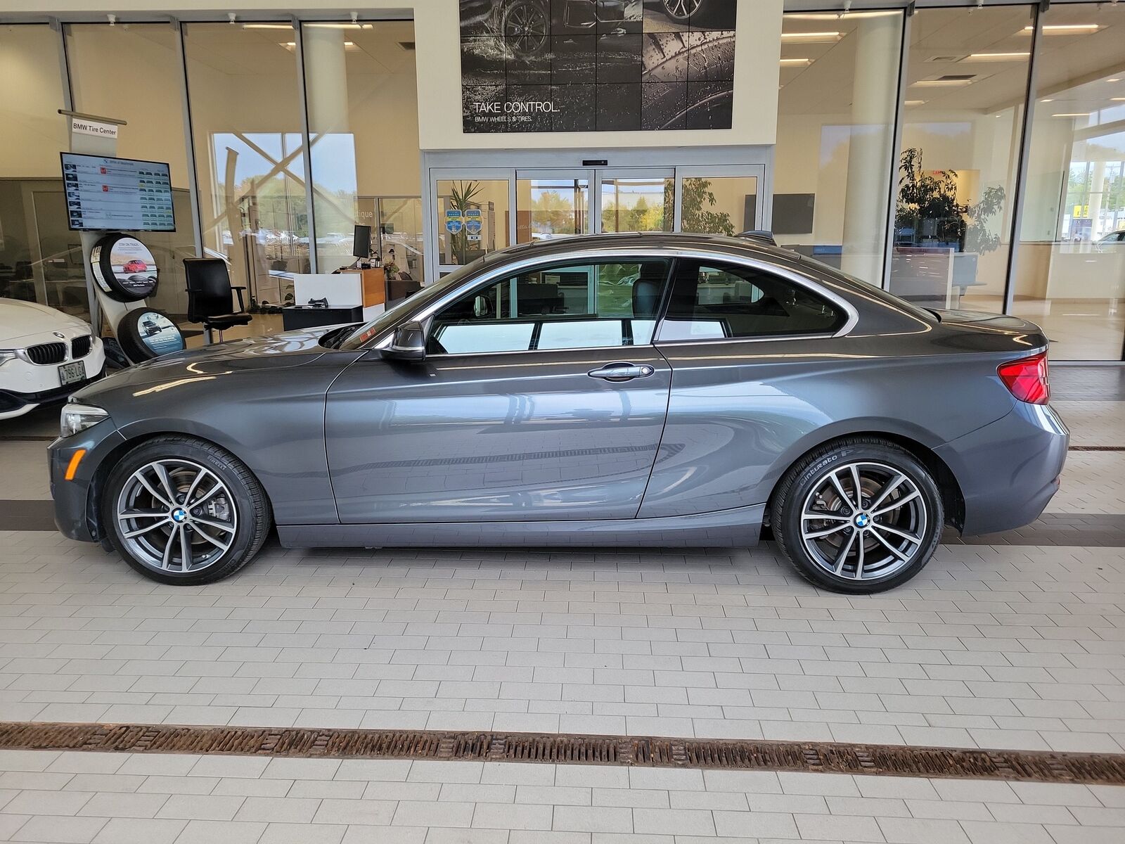 2018 BMW 230i