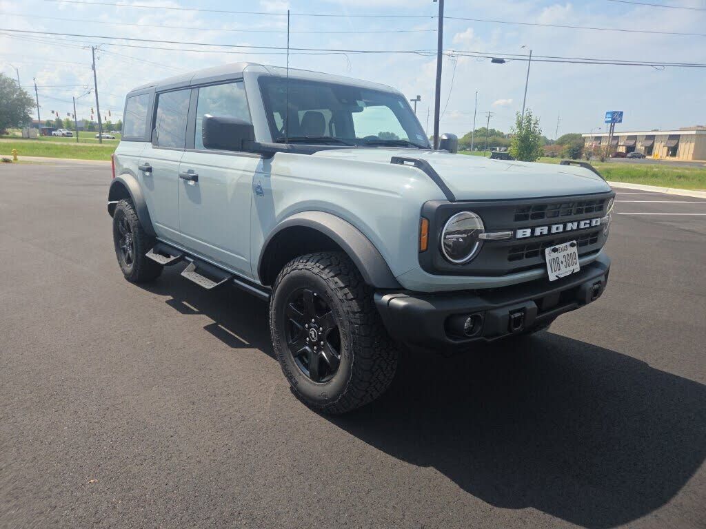 2023 FORD Bronco