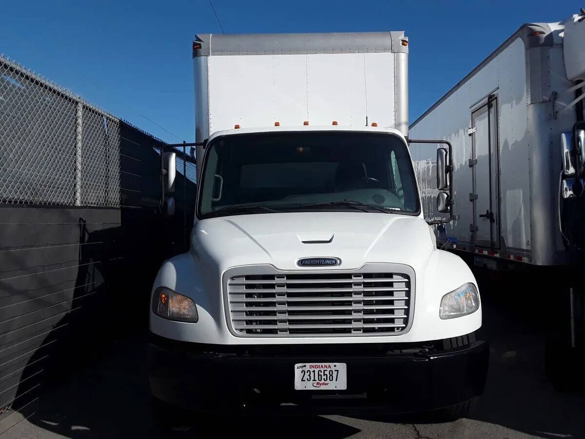 2016 FREIGHTLINER M2