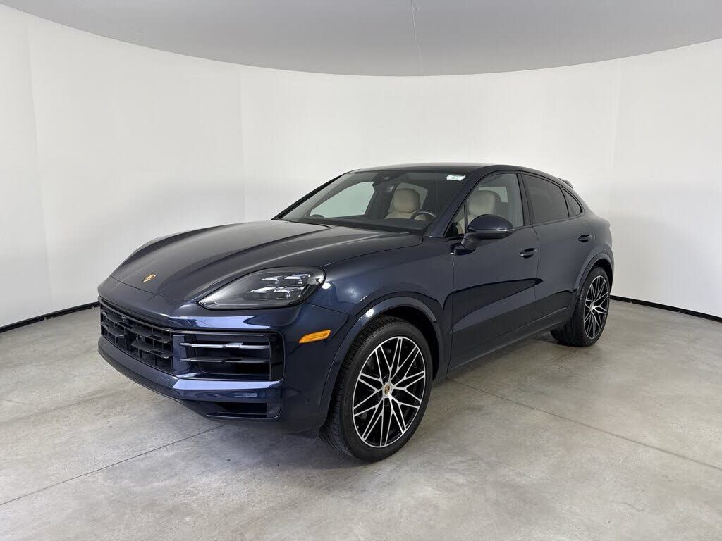2024 PORSCHE Cayenne