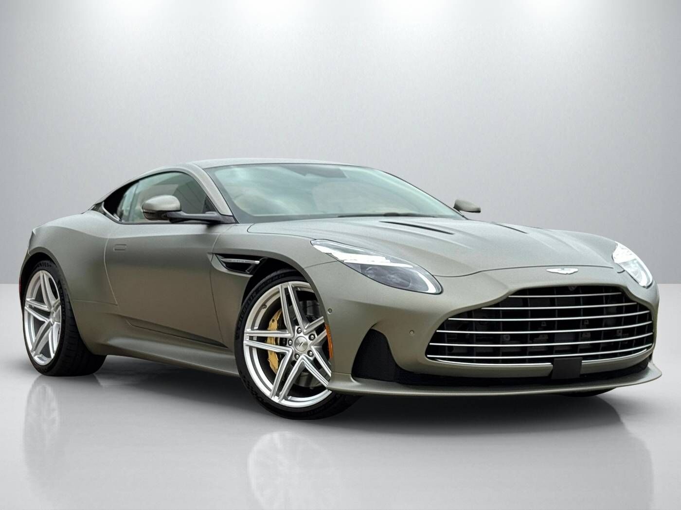 2024 ASTON MARTIN DB12